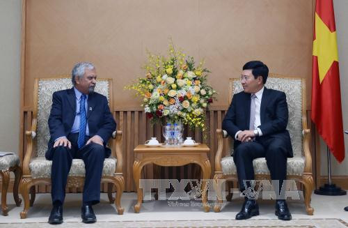 越南政府副总理范平明会见联合国开发计划署驻越首席代表 ảnh 1 越南政府副总理范平明会见联合国开发计划署驻越首席代表 ảnh 1