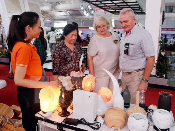 2017年越南国际建材展暨建筑节在岘港市拉开序幕 ảnh 1 2017年越南国际建材展暨建筑节在岘港市拉开序幕 ảnh 1