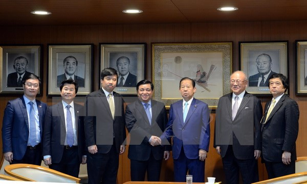 越日投资座谈会:越南承诺为日本企业在越南进行投资创造便利条件 ảnh 1 越日投资座谈会:越南承诺为日本企业在越南进行投资创造便利条件 ảnh 1