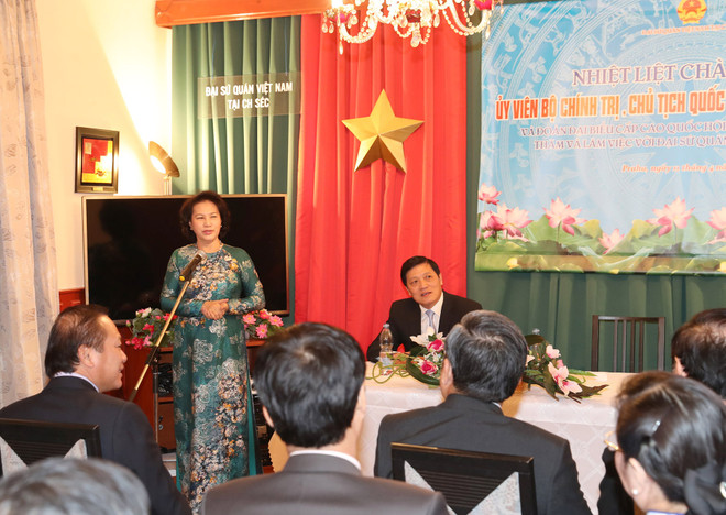 阮氏金银主席:越南一如既往支持并为越南驻外机构创造便利条件 ảnh 1 阮氏金银主席:越南一如既往支持并为越南驻外机构创造便利条件 ảnh 1