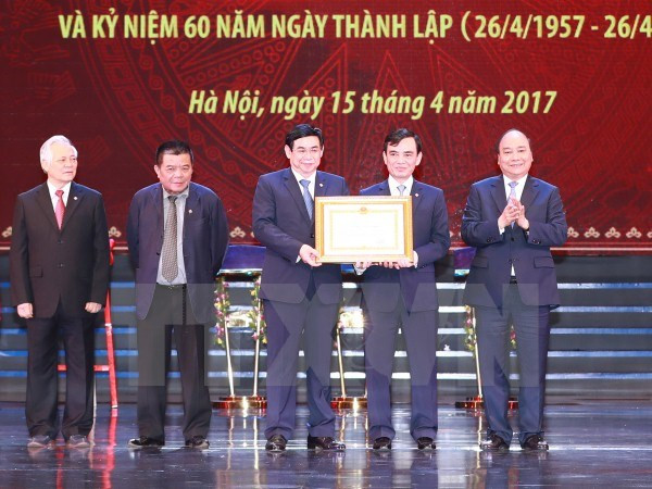 越南政府总理阮春福出席越南投资与发展银行成立60周年纪念典礼 ảnh 1 越南政府总理阮春福出席越南投资与发展银行成立60周年纪念典礼 ảnh 1