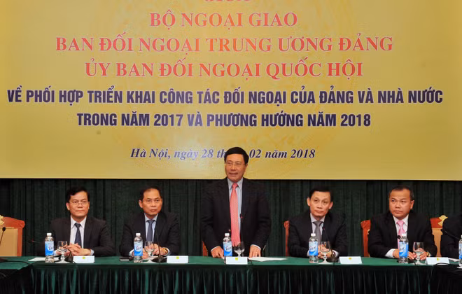 继续配合落实好2018年对外任务 ảnh 1