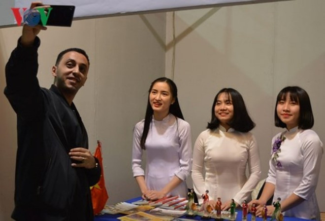 越南参加萨奇雅国际文化节 ảnh 1 越南参加萨奇雅国际文化节 ảnh 1