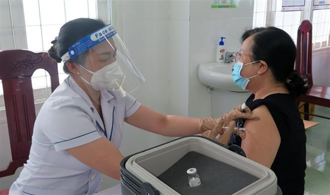 高平省为近2000人接种中国政府援助的国药疫苗 ảnh 1