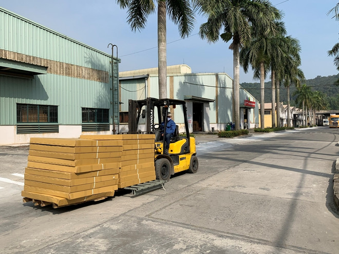 越南贸易平衡将会在下半年有所改善 ảnh 1