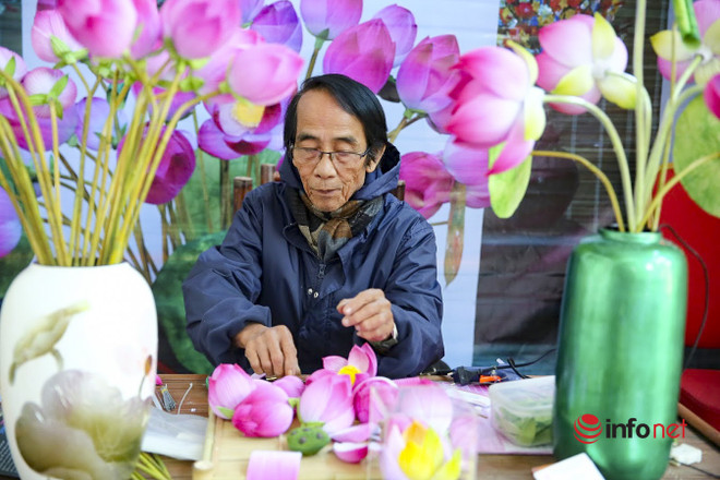 顺化青仙手工艺村：让纸花常开不败 ảnh 1