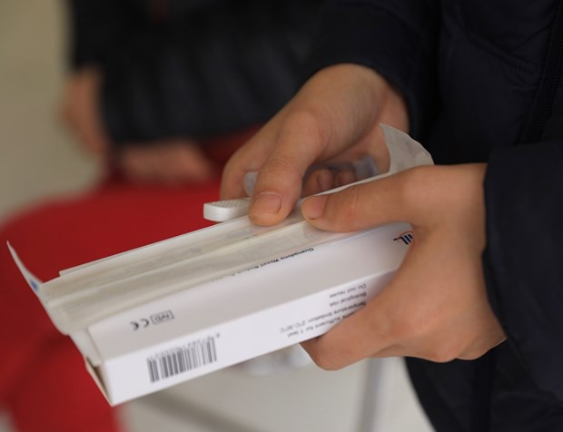 河内市单日新冠肺炎确诊病例数不断增加 基层医疗机构处于超负荷状态 ảnh 1 河内市单日新冠肺炎确诊病例数不断增加 基层医疗机构处于超负荷状态 ảnh 1