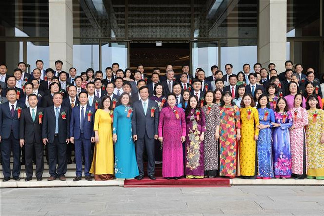 国会主席阮氏金银出席国会办公厅爱国竞赛大会 ảnh 2 国会主席阮氏金银出席国会办公厅爱国竞赛大会 ảnh 2