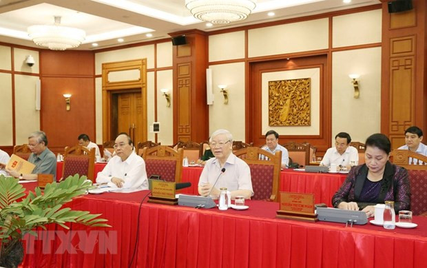 迎接党的十三大:越共中央政治局就2020-2025年任期党代表大会准备工作与所有中央直属党委进行分组讨论 ảnh 1  迎接党的十三大:越共中央政治局就2020-2025年任期党代表大会准备工作与所有中央直属党委进行分组讨论 ảnh 1