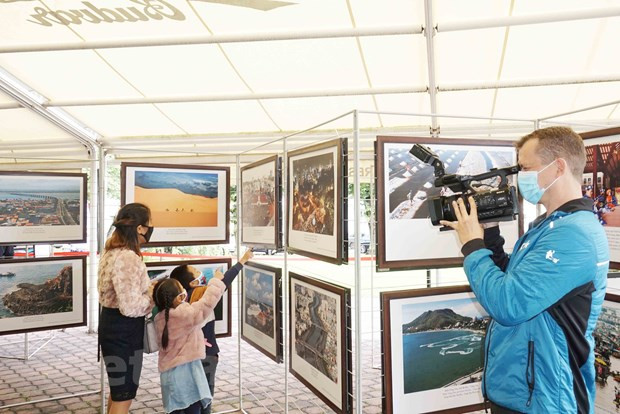 旅居捷克越南人开展系列活动 加强与捷克公民的沟通交流 ảnh 2