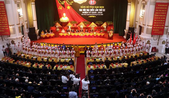 迎接越共十三大:张和平同志出席越共南定省第二十次代表大会 ảnh 1 迎接越共十三大:张和平同志出席越共南定省第二十次代表大会 ảnh 1