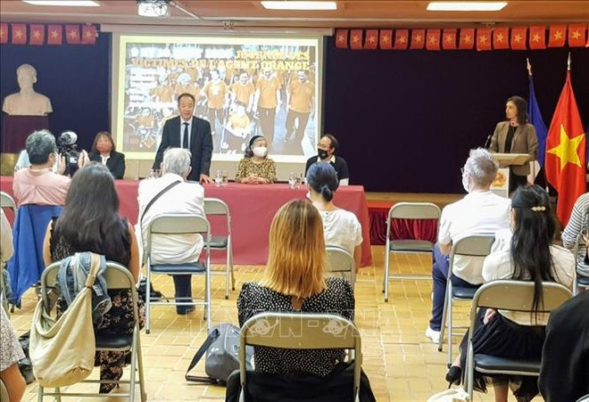 旅法越侨青年积极帮助越南橙毒剂受害者 ảnh 1 旅法越侨青年积极帮助越南橙毒剂受害者 ảnh 1