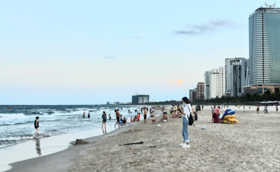 新冠肺炎疫情:岘港所有活动恢复正常 ảnh 1 新冠肺炎疫情:岘港所有活动恢复正常 ảnh 1