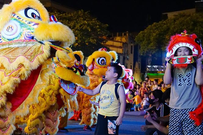 2023年中秋佳节国家主席武文赏致信全国广大少年儿童致以节日祝贺 ảnh 2 2023年中秋佳节国家主席武文赏致信全国广大少年儿童致以节日祝贺 ảnh 2