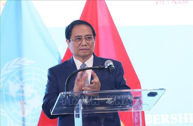 越南政府总理范明政在联合国总部主持越南国庆78周年庆祝典礼 ảnh 3 越南政府总理范明政在联合国总部主持越南国庆78周年庆祝典礼 ảnh 3