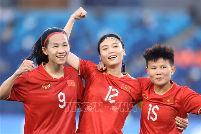 2023年亚运会：越南女足2:0打败尼泊尔女足 取得开门红 ảnh 2