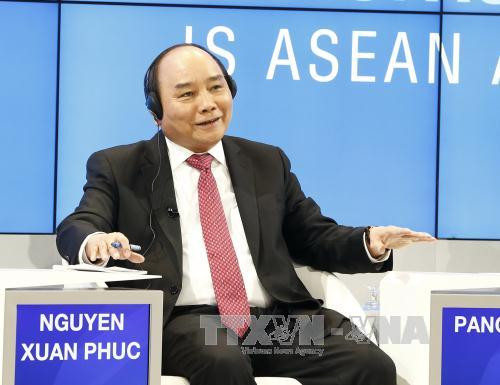 越南政府总理阮春福圆满结束世界经济论坛年会系列活动 ảnh 1