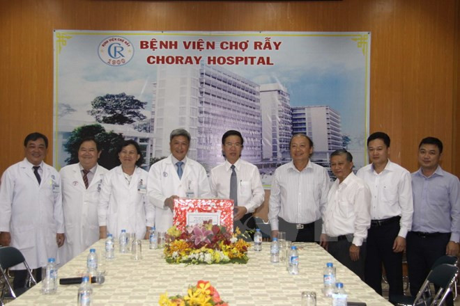 中央宣教部部长武文赏：医务人员需营造春节气氛 关爱住院患者 ảnh 1