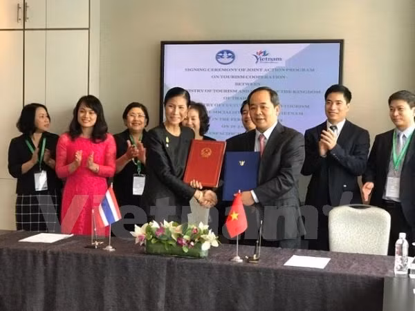 越南在东盟旅游论坛推广2017老街-西北地区国家旅游年 ảnh 1 越南在东盟旅游论坛推广2017老街-西北地区国家旅游年 ảnh 1