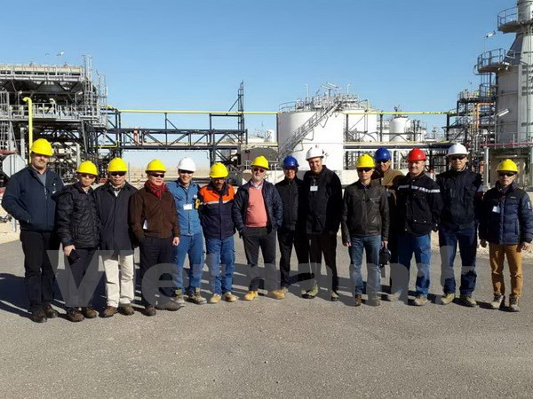 越南驻阿尔及利亚和老挝大使馆开展春节走访慰问活动 ảnh 1