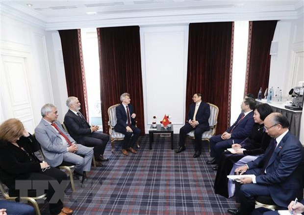 加强越南共产党与法国和英国各政党的关系 ảnh 1