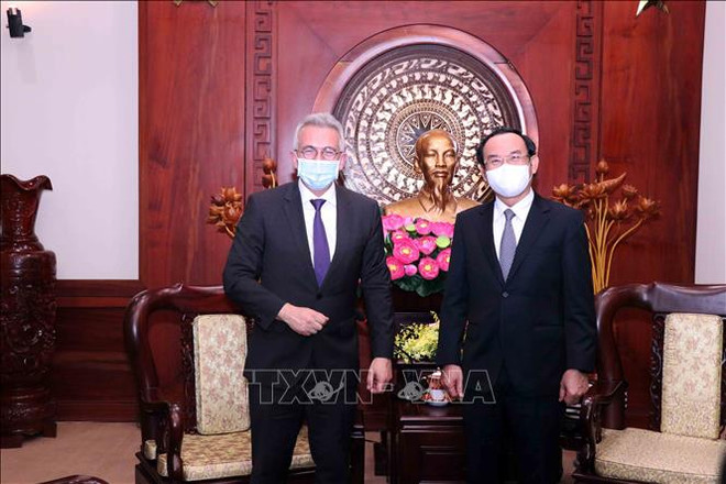 胡志明市领导人会见德国法兰克福市市长 ảnh 1 胡志明市领导人会见德国法兰克福市市长 ảnh 1