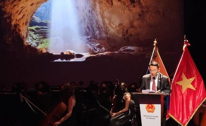 越南与委内瑞拉建交32周年纪念活动纷纷举行 ảnh 2