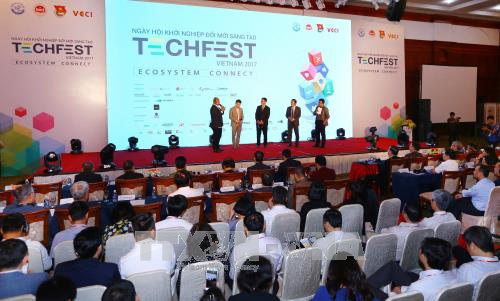 政府副总理武德儋出席国家创业创新节开幕式 ảnh 2 政府副总理武德儋出席国家创业创新节开幕式 ảnh 2