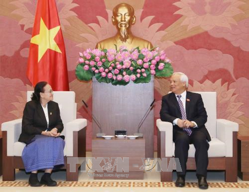 越南国会副主席汪周刘会见柬埔寨外交、国际合作与新闻宣传委员会主任 ảnh 1 越南国会副主席汪周刘会见柬埔寨外交、国际合作与新闻宣传委员会主任 ảnh 1