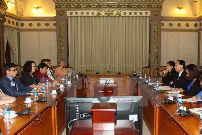 胡志明市领导会见澳大利亚政治交流理事会代表团 ảnh 1 胡志明市领导会见澳大利亚政治交流理事会代表团 ảnh 1