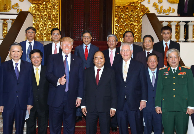 越南政府总理阮春福会见美国总统特朗普 ảnh 3 越南政府总理阮春福会见美国总统特朗普 ảnh 3