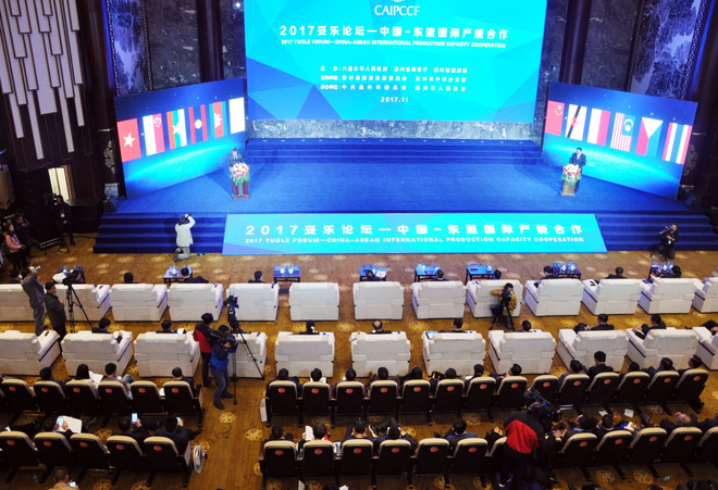 越南与中国努力推动双边经贸与投资平衡稳定和健康发展 ảnh 1 越南与中国努力推动双边经贸与投资平衡稳定和健康发展 ảnh 1