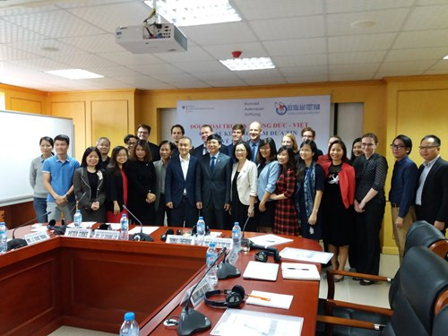 越南与德国就报道有关欧盟和东盟的信息相互分享经验 ảnh 2 越南与德国就报道有关欧盟和东盟的信息相互分享经验 ảnh 2