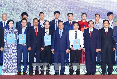 阮春福出席北件省投资促进会 强调对让人民获益的领域投资是该做的事 ảnh 1