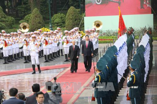 阮富仲总书记主持仪式 欢迎习近平总书记来越访问 ảnh 1