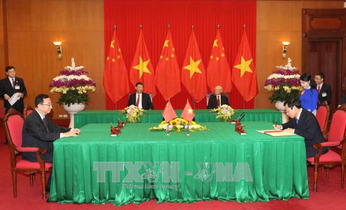 越共中央总书记阮富仲与中共中央总书记、国家主席习近平举行会谈 ảnh 3 越共中央总书记阮富仲与中共中央总书记、国家主席习近平举行会谈 ảnh 3