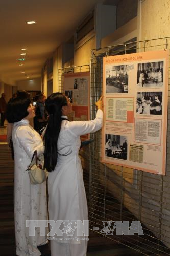 有关胡志明主席展览会在法国举行 ảnh 2 有关胡志明主席展览会在法国举行 ảnh 2