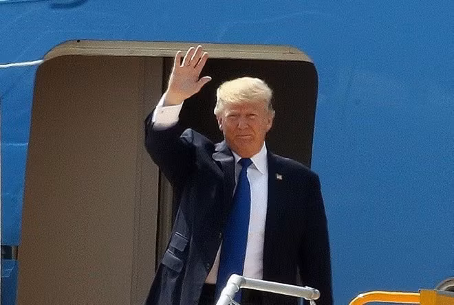 美利坚合众国总统唐纳德·特朗普开始对越南进行国事访问 ảnh 1