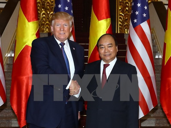 越南政府总理阮春福会见美国总统特朗普 ảnh 1 越南政府总理阮春福会见美国总统特朗普 ảnh 1