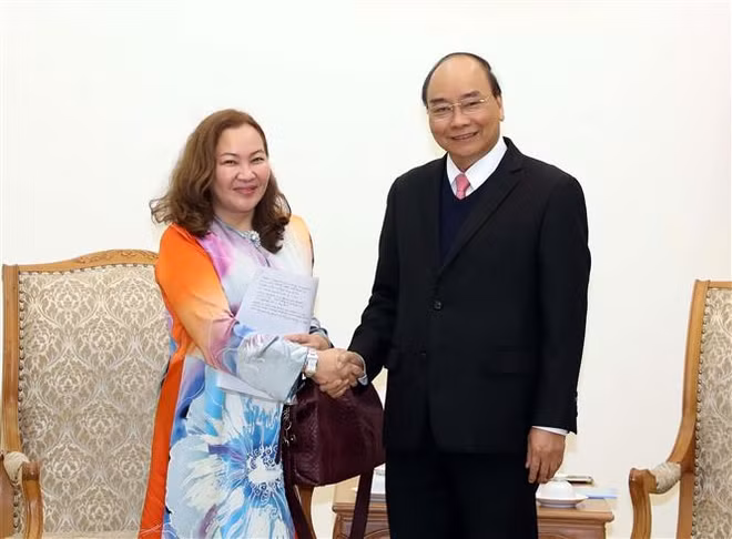 越南政府总理阮春福会见马来西亚和亚美利亚驻越大使 ảnh 1