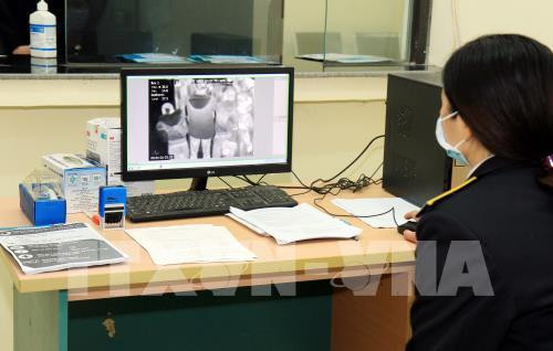 2月3日晚有91名中国旅客乘坐列车回国 ảnh 1 2月3日晚有91名中国旅客乘坐列车回国 ảnh 1