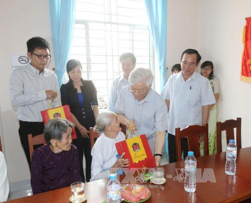 越共中央总书记阮富仲视察槟椥省 ảnh 3 越共中央总书记阮富仲视察槟椥省 ảnh 3