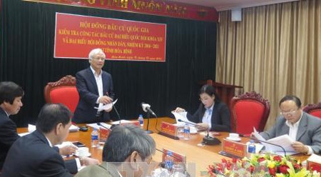 越南国会副主席汪周刘对山萝省选举筹备工作进行检查 ảnh 1 越南国会副主席汪周刘对山萝省选举筹备工作进行检查 ảnh 1