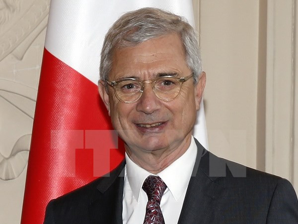 法国国民议会议长克劳德•巴尔托洛内开始对越南进行正式访问 ảnh 1 法国国民议会议长克劳德•巴尔托洛内开始对越南进行正式访问 ảnh 1
