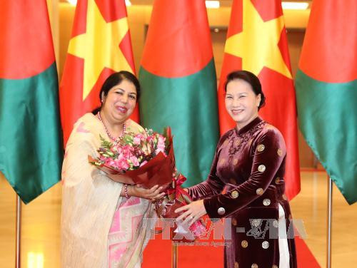 孟加拉国国民议会议长乔杜里圆满结束对越南的正式访问 ảnh 1 孟加拉国国民议会议长乔杜里圆满结束对越南的正式访问 ảnh 1