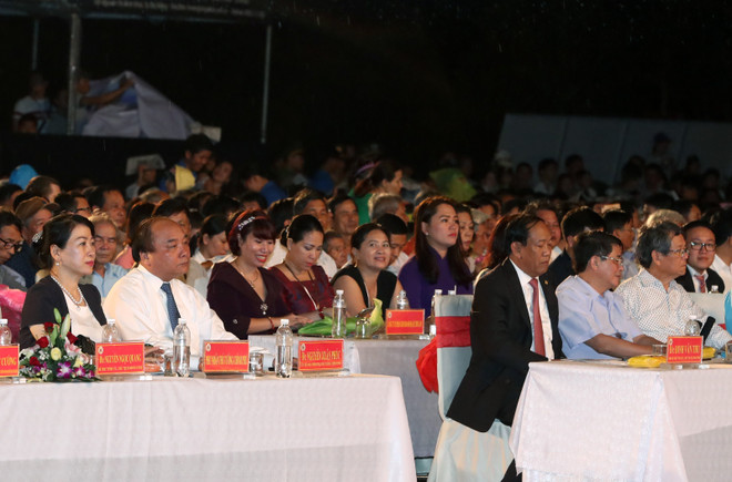 越南伤残军人与烈士日70周年：国家领导参加多项纪念活动 ảnh 2