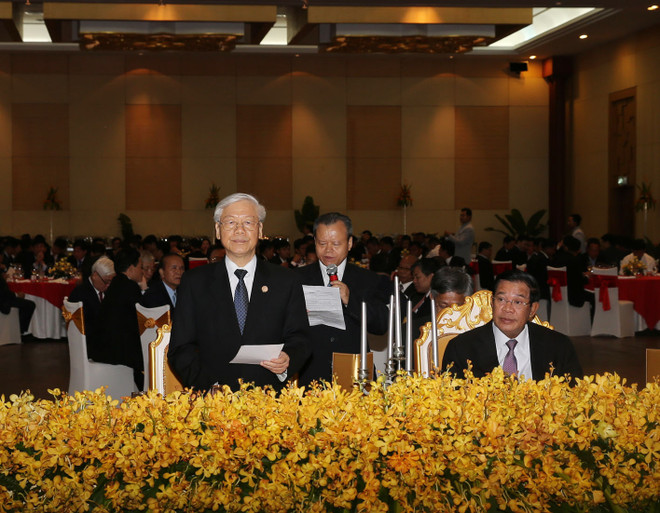 柬埔寨人民党主席洪森:尽全力巩固发展越柬传统的团结友谊和全面合作 ảnh 3 柬埔寨人民党主席洪森:尽全力巩固发展越柬传统的团结友谊和全面合作 ảnh 3