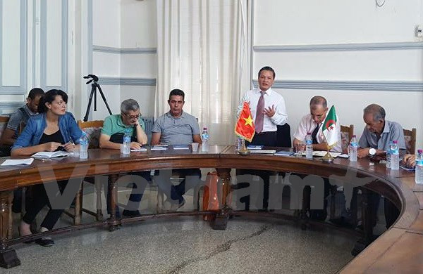 大力推动越阿两国经济合作 ảnh 1