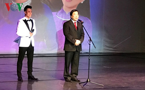 旅居俄罗斯越南人举行“儿童之心”慈善音乐会 ảnh 1