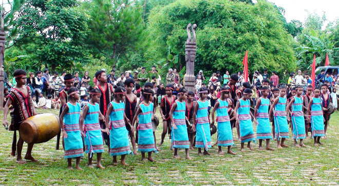 越南昆嵩省努力保护和弘扬锣钲文化 ảnh 6 越南昆嵩省努力保护和弘扬锣钲文化 ảnh 6